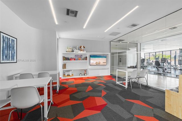 9 Island Avenue 2207, Miami Beach, FL 33139