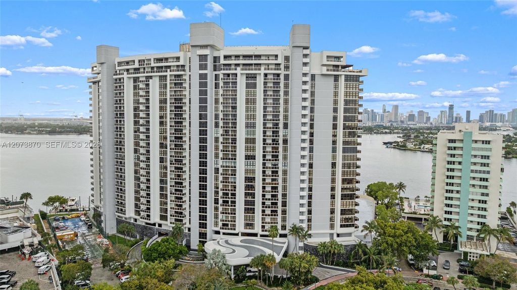 9 Island Avenue 2207, Miami Beach, FL 33139