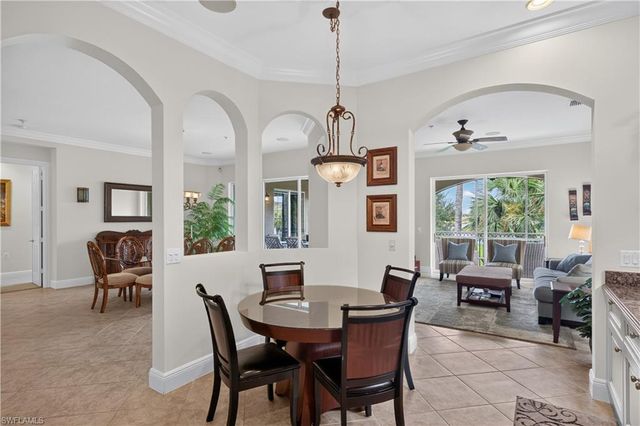 3177 Aviamar CIR 202, Naples, FL 34114