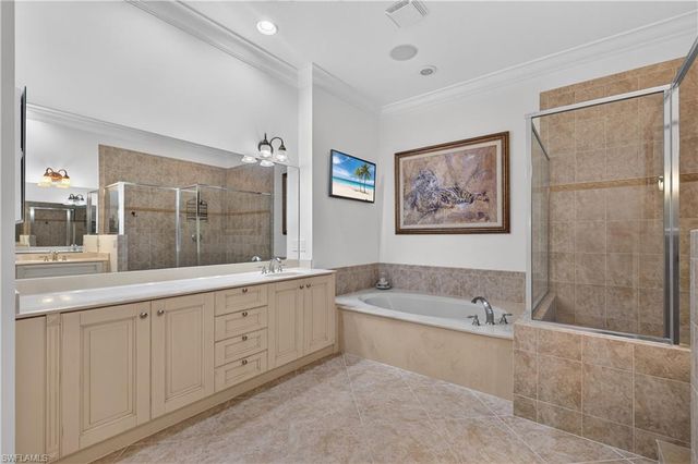 3177 Aviamar CIR 202, Naples, FL 34114