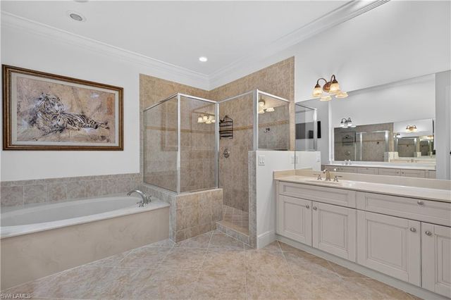 3177 Aviamar CIR 202, Naples, FL 34114