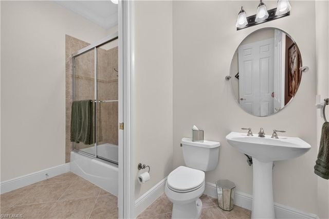 3177 Aviamar CIR 202, Naples, FL 34114