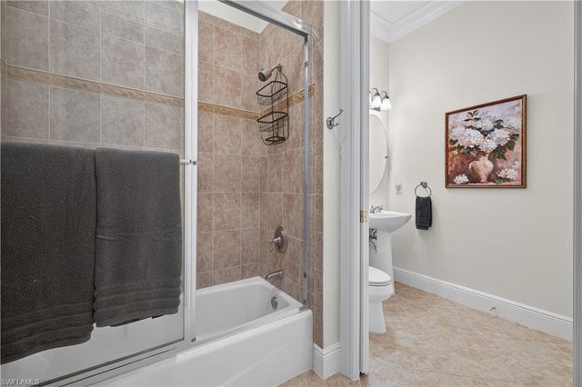 3177 Aviamar CIR 202, Naples, FL 34114