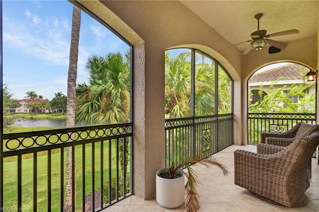 3177 Aviamar CIR 202, Naples, FL 34114