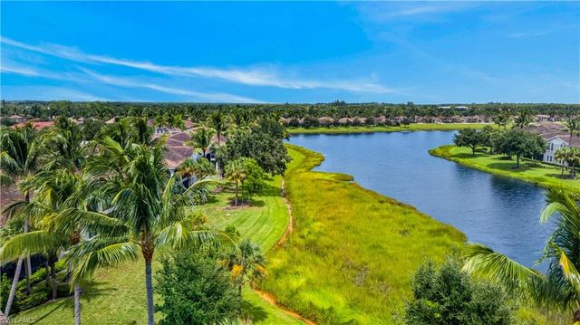 3177 Aviamar CIR 202, Naples, FL 34114