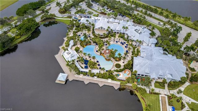 3177 Aviamar CIR 202, Naples, FL 34114