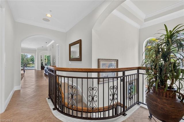 3177 Aviamar CIR 202, Naples, FL 34114