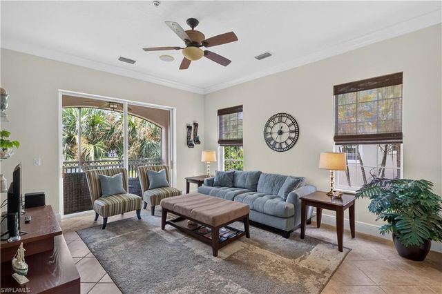 3177 Aviamar CIR 202, Naples, FL 34114