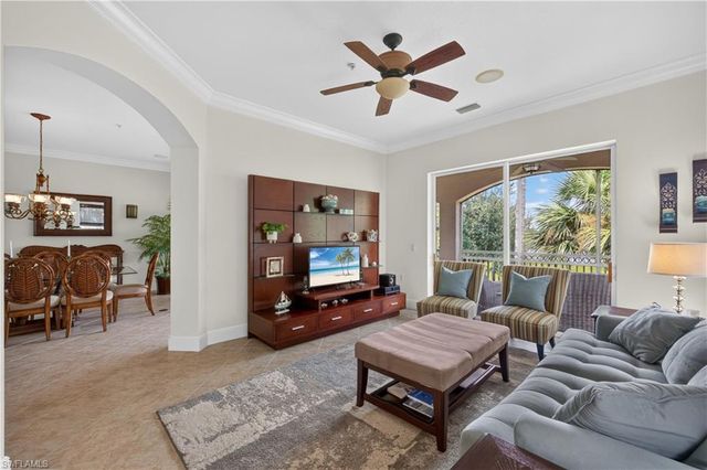 3177 Aviamar CIR 202, Naples, FL 34114