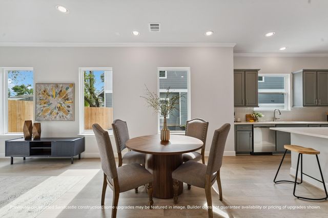 5668 Nolda Street, Houston, TX 77007