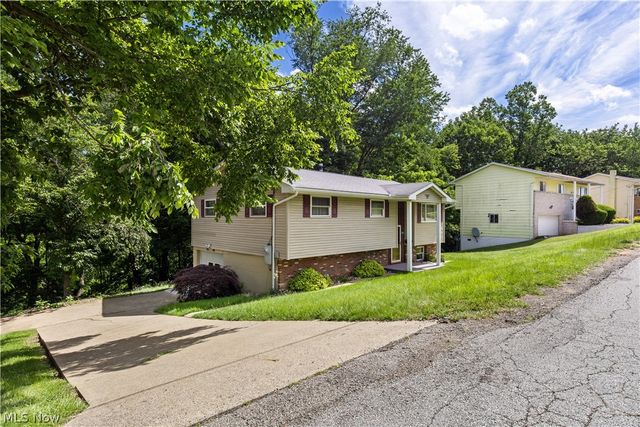 791 N Overlook Drive, Wintersville, OH 43953