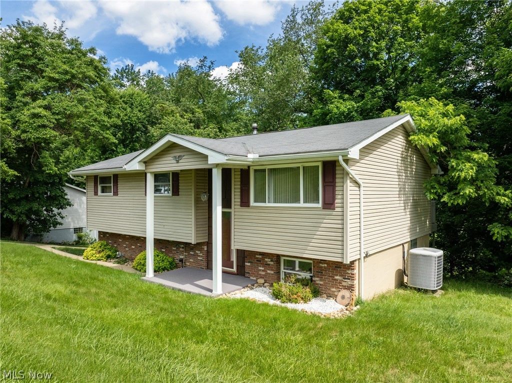 791 N Overlook Drive, Wintersville, OH 43953