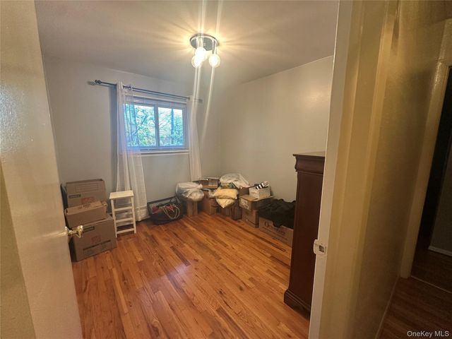 776 Bunker Road, North Woodmere, NY 11581