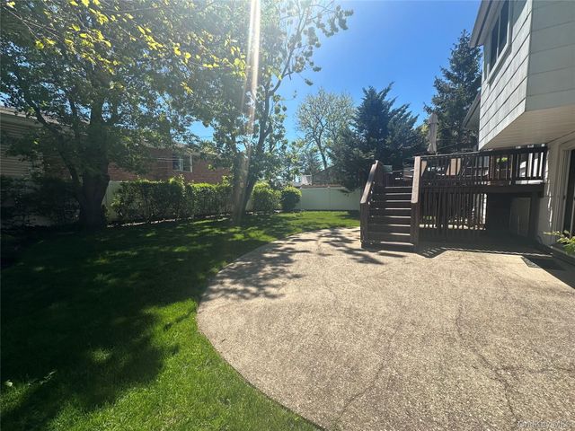 776 Bunker Road, North Woodmere, NY 11581