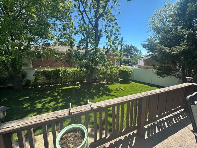 776 Bunker Road, North Woodmere, NY 11581