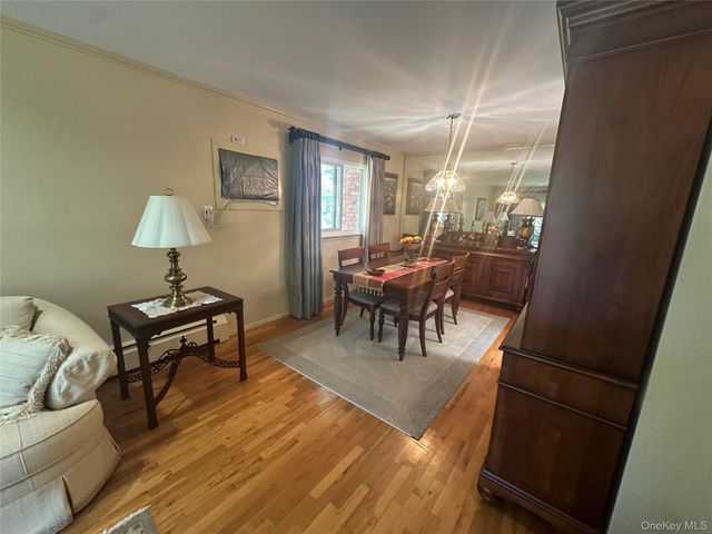 776 Bunker Road, North Woodmere, NY 11581