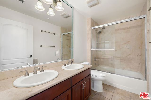 8555 Cashio Street PH 4, Los Angeles, CA 90035