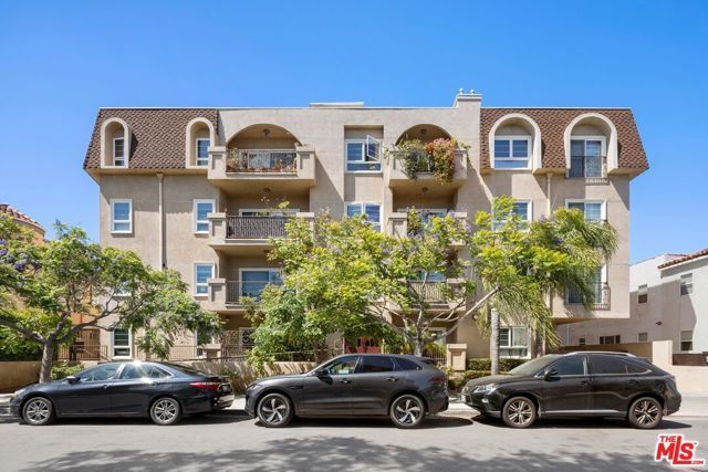 8555 Cashio Street PH 4, Los Angeles, CA 90035