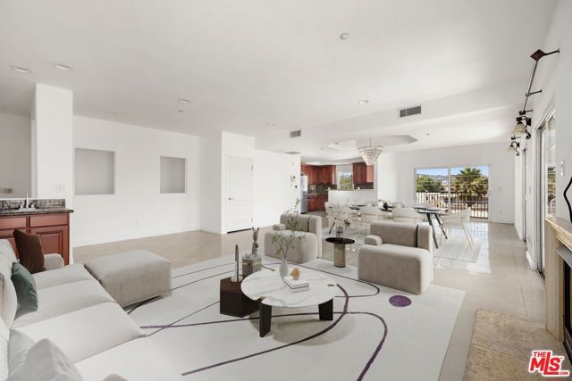 8555 Cashio Street PH 4, Los Angeles, CA 90035