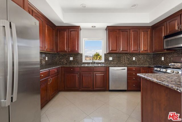 8555 Cashio Street PH 4, Los Angeles, CA 90035
