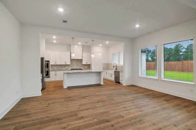 5629 Marigold Mile Drive, Magnolia, TX 77354