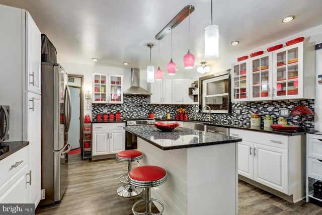 912 PERRY RD, Lititz, PA 17543