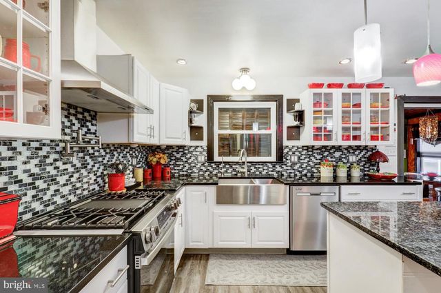 912 PERRY RD, Lititz, PA 17543