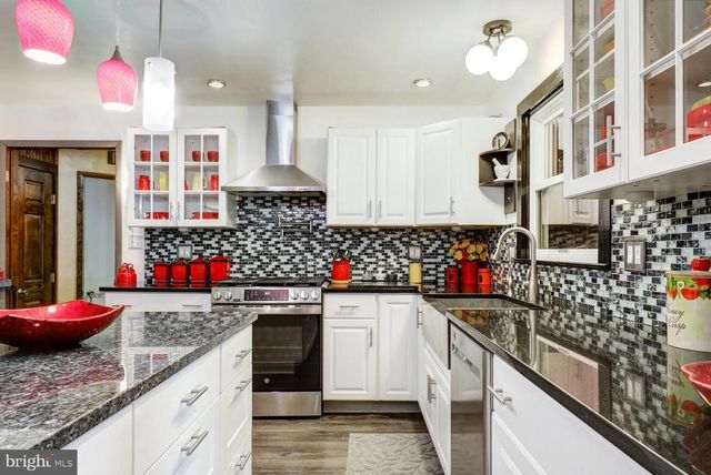 912 PERRY RD, Lititz, PA 17543