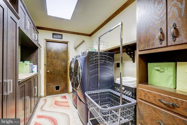 912 PERRY RD, Lititz, PA 17543