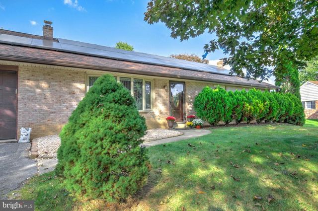 912 PERRY RD, Lititz, PA 17543