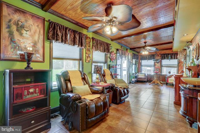 912 PERRY RD, Lititz, PA 17543