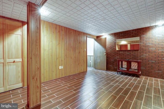 912 PERRY RD, Lititz, PA 17543