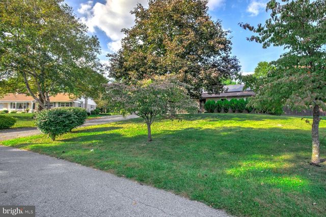 912 PERRY RD, Lititz, PA 17543