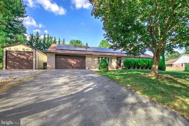 912 PERRY RD, Lititz, PA 17543