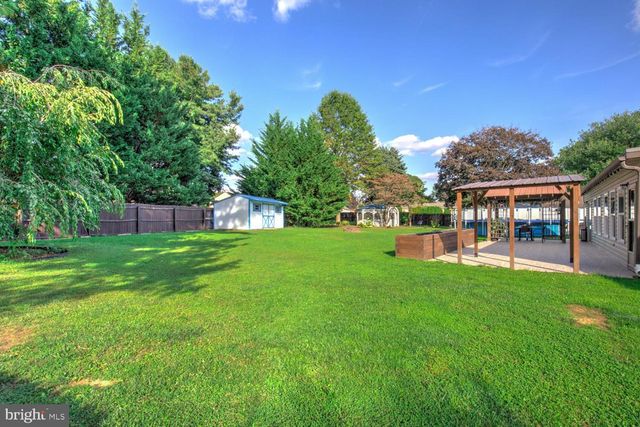 912 PERRY RD, Lititz, PA 17543