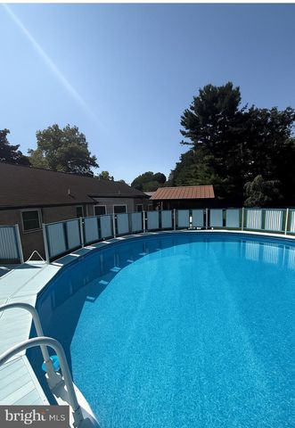 912 PERRY RD, Lititz, PA 17543