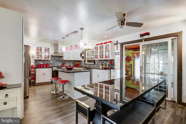 912 PERRY RD, Lititz, PA 17543