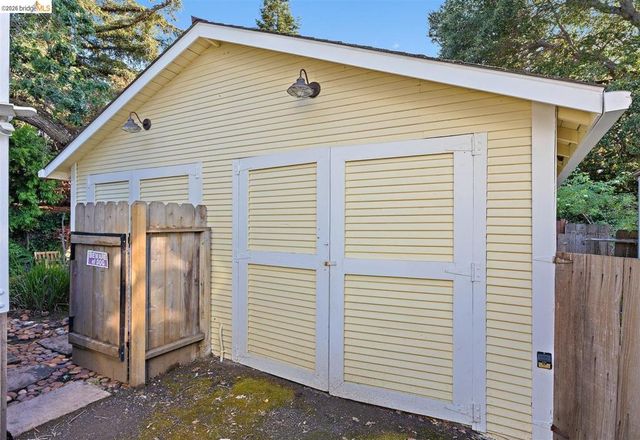 1214 Estudillo St, Martinez, CA 94553
