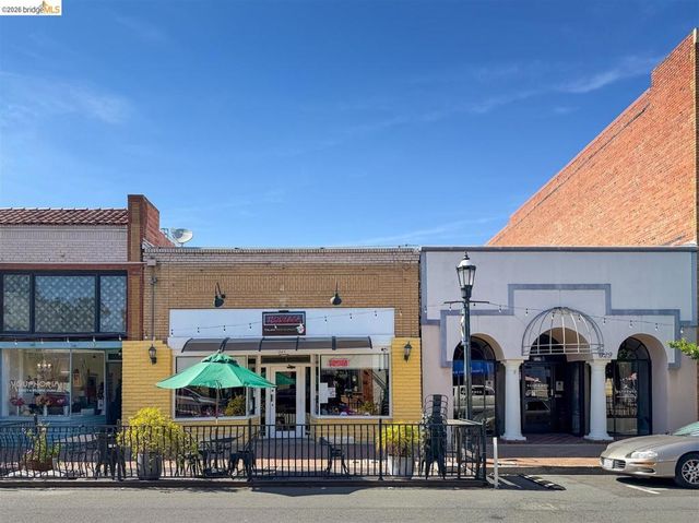1214 Estudillo St, Martinez, CA 94553