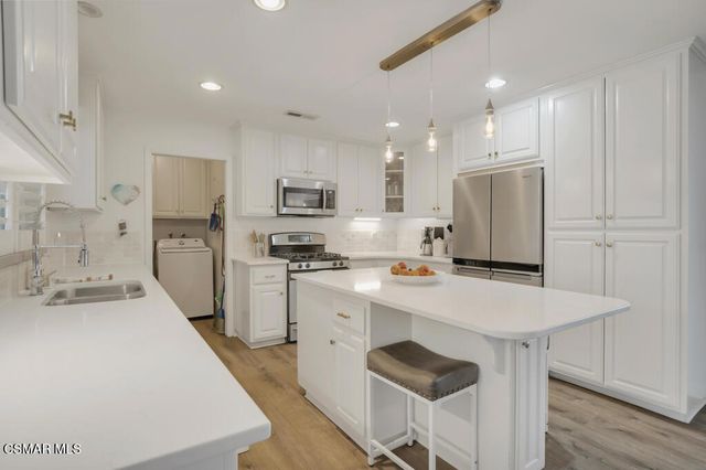 3342 Weatherford Court, Simi Valley, CA 93063