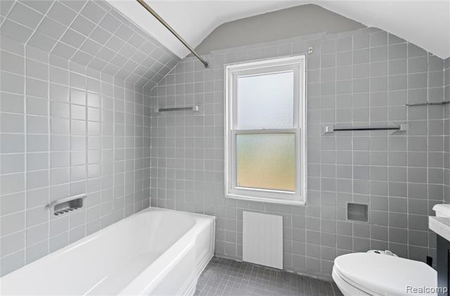 18940 San Juan Drive, Detroit, MI 48221