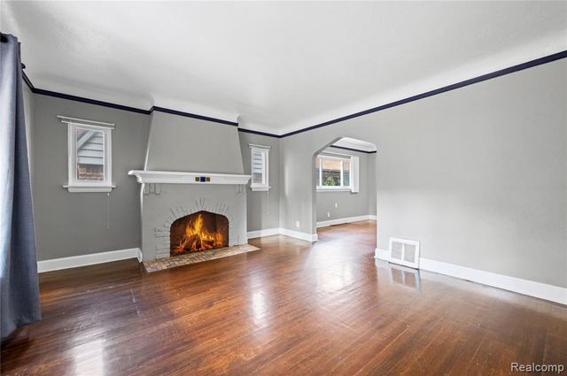 18940 San Juan Drive, Detroit, MI 48221