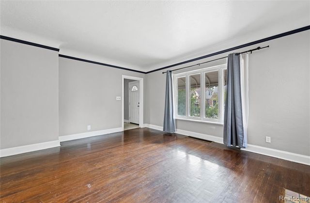 18940 San Juan Drive, Detroit, MI 48221