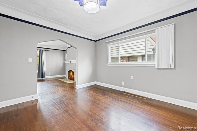 18940 San Juan Drive, Detroit, MI 48221