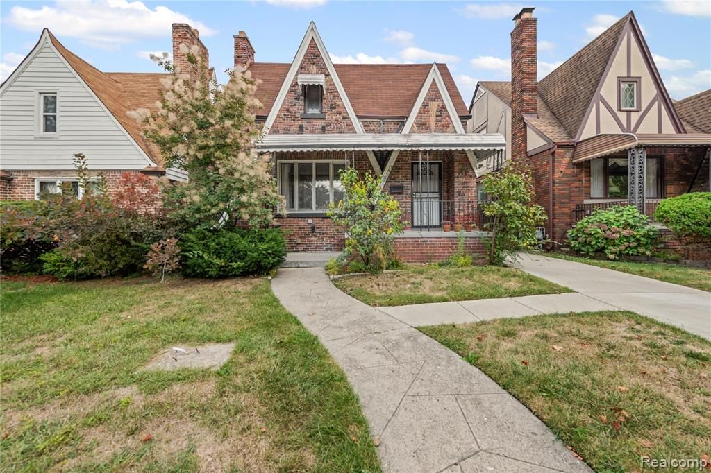 18940 San Juan Drive, Detroit, MI 48221