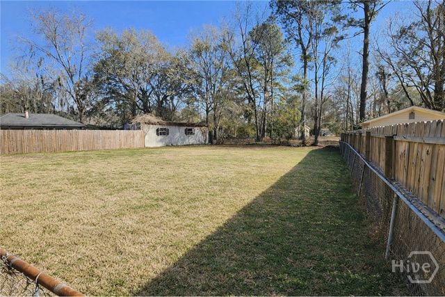 231 Holiday Circle, Savannah, GA 31419