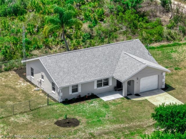 1901 S Heron Street, Sebring, FL 33870