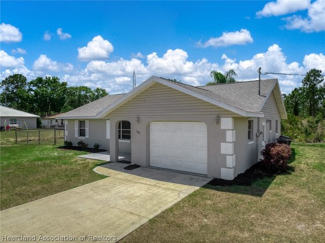 1901 S Heron Street, Sebring, FL 33870