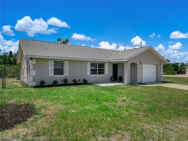 1901 S Heron Street, Sebring, FL 33870