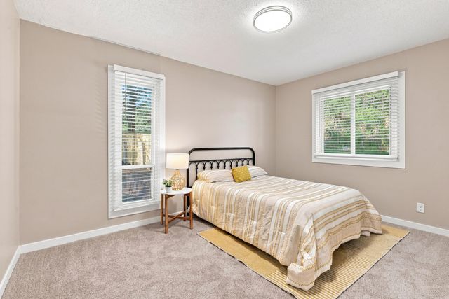350 SKYLINE Drive, Council Bluffs, IA 51503